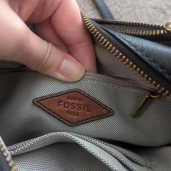 Fossil Cross Body Purse in Brown and Black - Picture 11 of 12